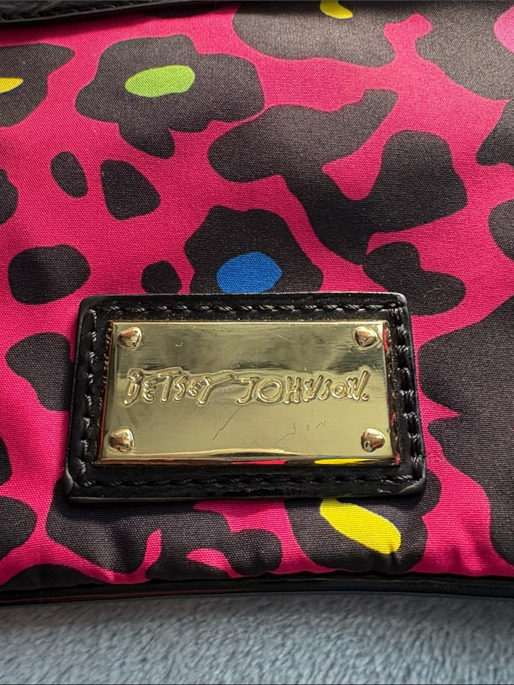 Betsey Johnson Fuchsia Leopard-Print Wristlet Clutch with Black Trim - Picture 3 of 11
